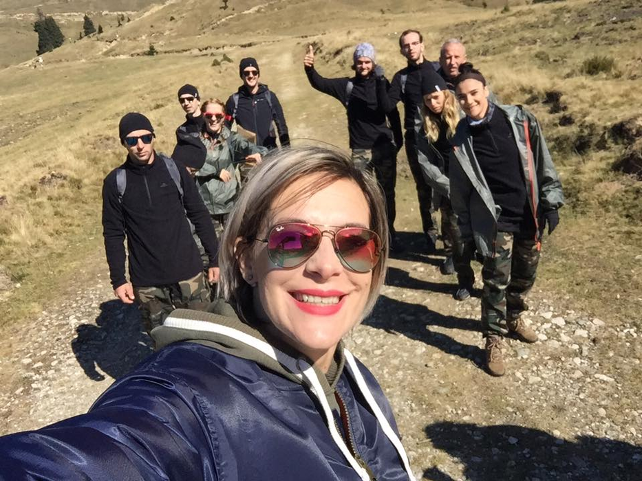Cum a apărut îmbrăcată Roxana Ciuhulescu cu doar câteva ore înainte de nuntă: “Direct în rochie de mireasă”. Azi se căsătorește cu tatăl copilului ei, Silviu Bulugioiu
