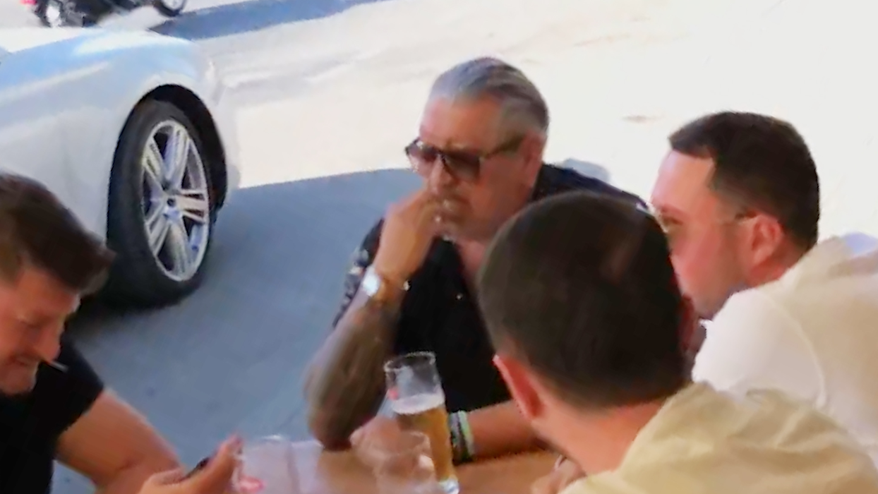 Serghei Mizil, la o discuție cu amicii lui
