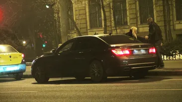 Scandal cu o Trasca un pic cam... fleasca! Si-a luat iubitul la bataie si i-a devastat masina dupa ce s-au giugiulit in club