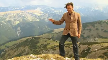 Prezentatorul Wild Carpathia isi distreaza iubita in Romania! Ce au facut cei doi in Centrul Vechi