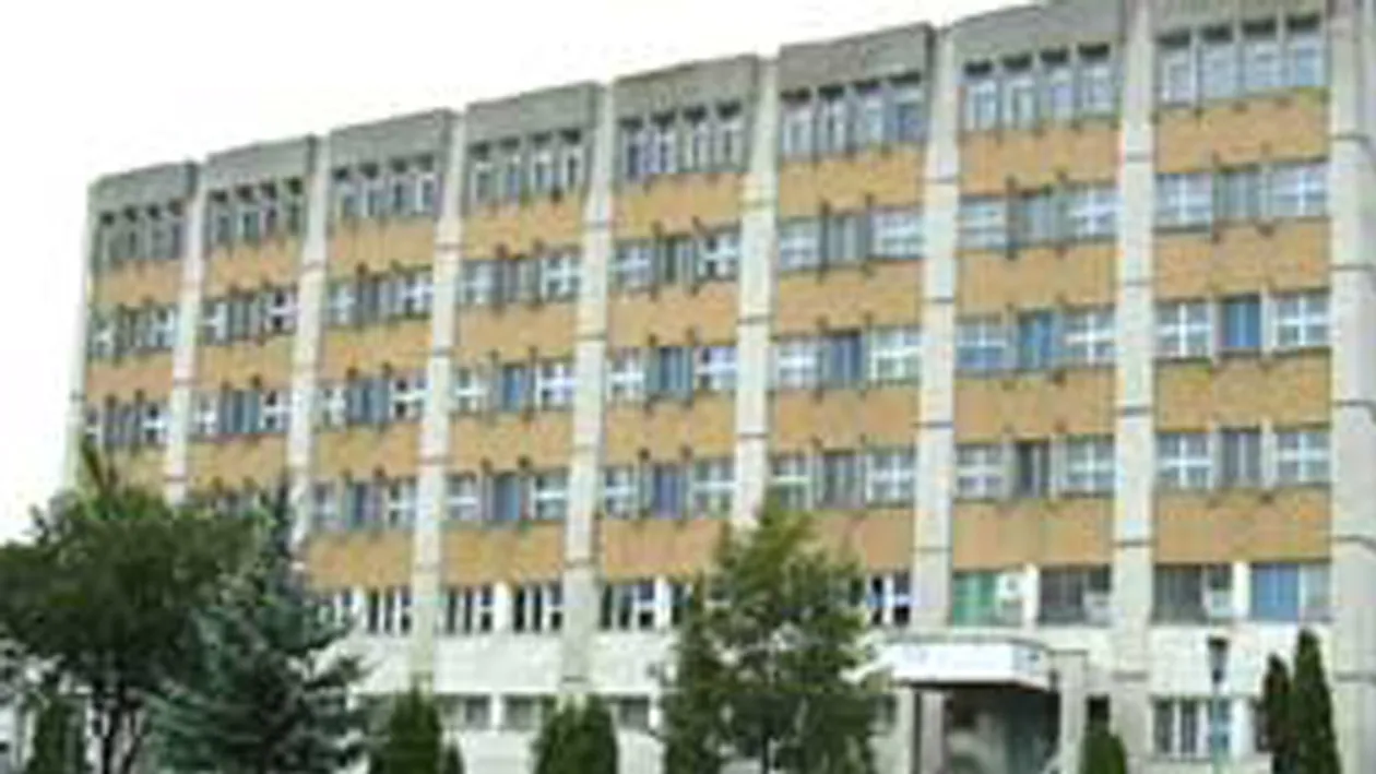 Incredibil! O infirmieră a fost înjunghiată în burtă de un pacient, la Spitalul Judeţean din Turda!