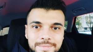 Tânăr și neliniștit. Pe unde umblă Marius Elisei, după ce a refuzat să meargă în vacanță cu Oana Roman și fiica lor