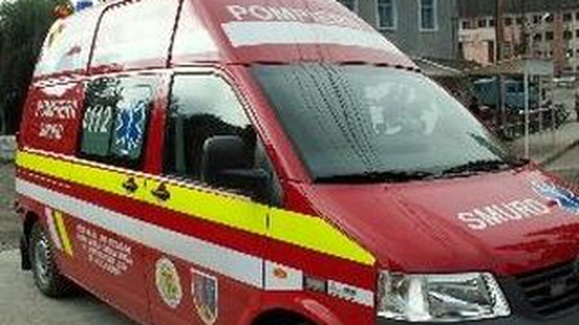 A cazut de la etajul doi in timp ce incerca sa intre pe geam in locuinta iubitei