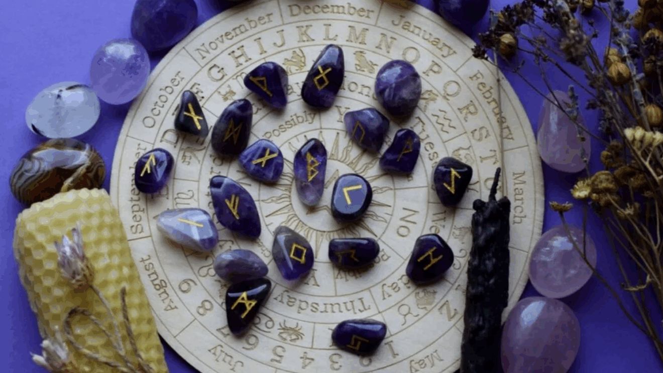 Horoscop rune azi, 8 iunie 2026. Runa Eihwaz vine cu un avertisment și o șansă uriașă. Ce trebuie să faci astăzi ca norocul să fie de partea ta