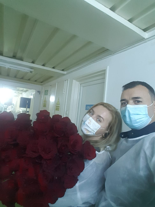 Surpriză la Spitalul de Urgență Craiova! Cadrele medicale din prima linie au primit flori