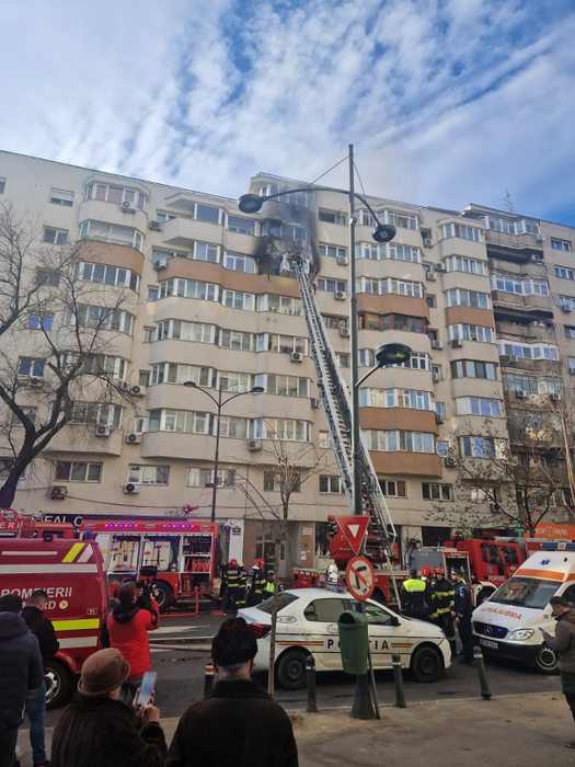 Incendiu pe Calea Dorobanți din București, chiar lângă ambasada Turciei. Un apartament s-a făcut scrum