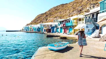 Începe sezonul estival în Grecia! Peste 500 de plaje au fost redeschise sâmbătă. Oamenii au stat la coadă pentru a prinde un loc la malul mării