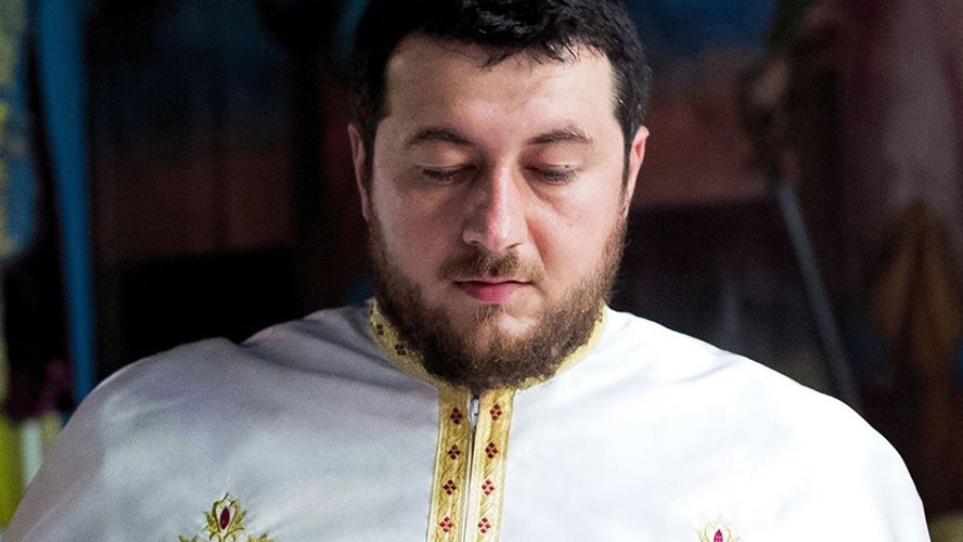 Duhovnicul tânărului care s-a sinucis în Buzău, îngenuncheat de durere! Mesajul cutremurător postat despre Vasile Burtea