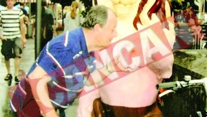 La 63 de ani, coleg de facultate cu mama sa de 82 de ani