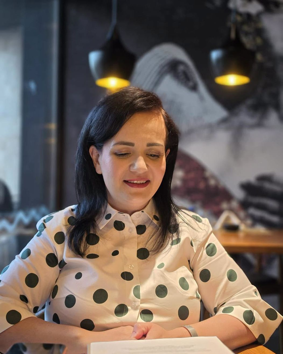 Recunoști fetița din imagine?! Astăzi este cea mai cunoscută creatoare de conținut culinar din România