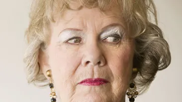 O soacra de cosmar! Si-a batut ginerele cu farasul