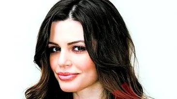 Monicai Columbeanu i-au fost schimbate parul si sprancenele