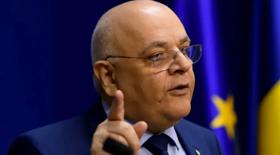 Raed Arafat le cere românilor să fie pregătiți. Rucsacul de urgență ar trebui să acopere 72 de ore/ sursă foto: social media 