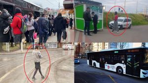 Cum arată cel mai atipic șofer de autobuz din România. Bogdan din Iași conduce pe tocuri și vrea să-și pună silicoane: „Lumea vorbește pe la colțuri”