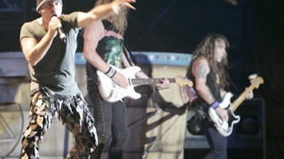 Iron Maiden a vizitat NASA Space Center din Houston
