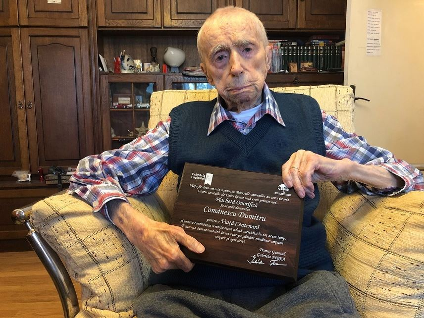 El este cel mai bătrân om din București. Ireal câți ani are nea Mitică și cum a reușit să păcălească moartea până acum