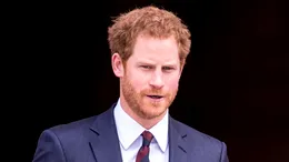 Prințul Harry a fost „frustrat” de-a lungul vremii de comparația cu unchiul său, fostul prinț Andrew. Ce spun apropiații Casei Regale