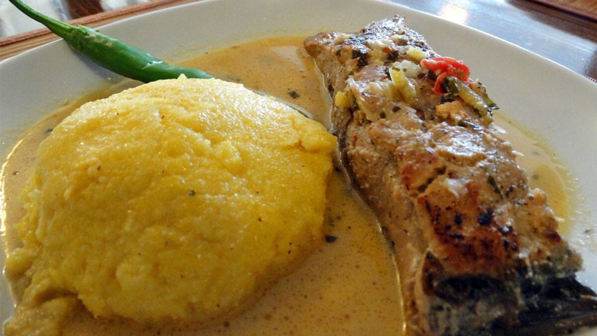 Ce a primit să mănânce o turistă la all-inclusive, în Mamaia. A plătit 4.400 de lei pentru 7 nopți!