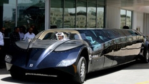 VIDEO Uite ce superautobuz circula in Dubai! Este electric si poate fi folosit ca taxi de lux