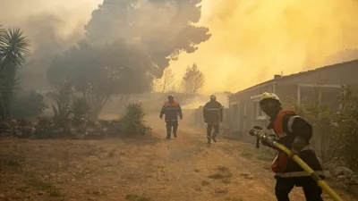 Foc de dimensiuni mai mare decât Parisul, în sudul Franței! Câte victime au fost raportate până la ora aceasta