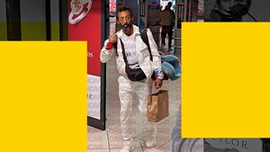 BREAKING NEWS! Imagini Exclusive! Înfricoșător de slab, Kamara a ajuns în România după eliminarea de la Survivor. S-a topit pe picioare in Dominicană!