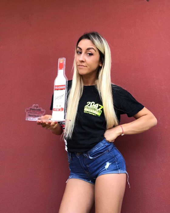 Cine este Daniela, barmanița din Focșani stabilită în Italia care s-a făcut de râs azi-noapte la Românii au Talent de la Pro TV