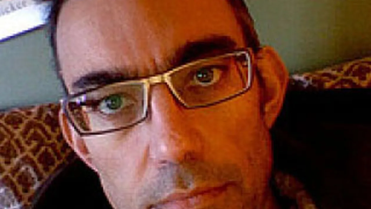 Iti vine sa crezi? Un blogger din Canada a postat pe pagina virtuala la o zi dupa ce a murit