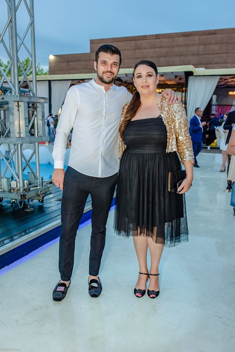 Oana Roman, susținută de Marius Elisei la spital, unde a ajuns fiica lor. Ce vești au primit azi de la medici