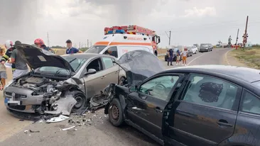 Accident rutier grav în Ialomița! Nouă persoane au fost implicate, printre care patru minori