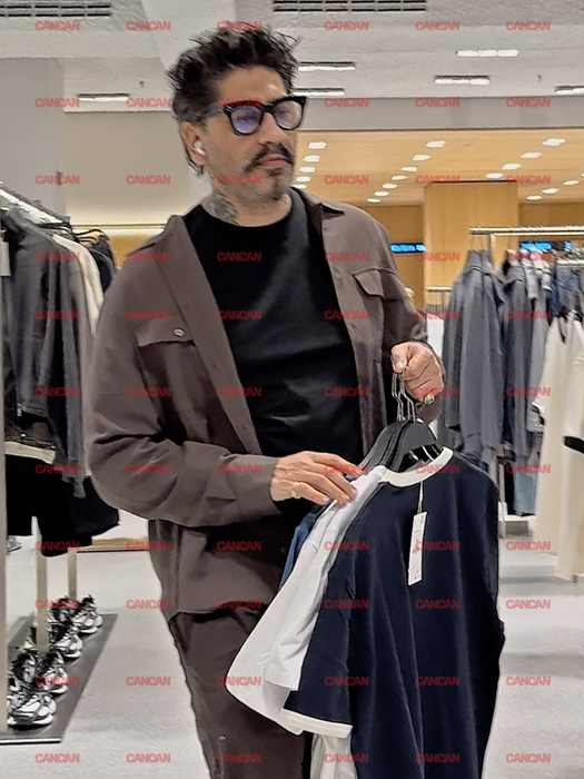 Connect-R face shopping în Zara