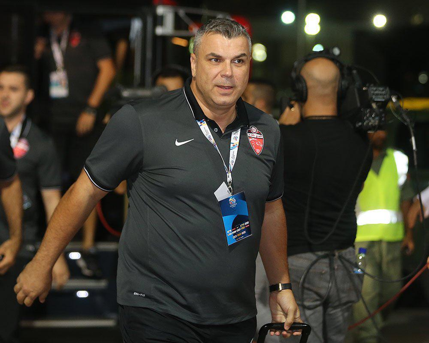 Cosmin Olăroiu s-a operat! Imagini cu antrenorul pe patul de spital