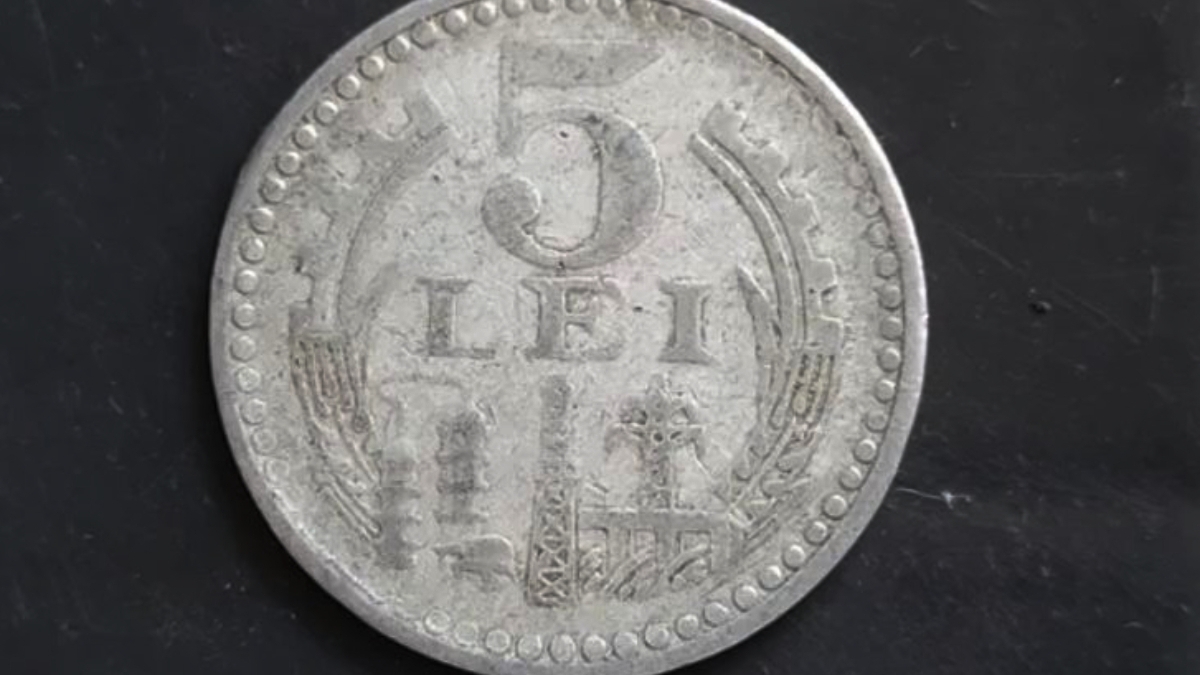 Te-ai putea îmbogăți! Prețul ireal la care se vinde o monedă de 5 lei, veche de peste 4 decenii, acum, în 2024