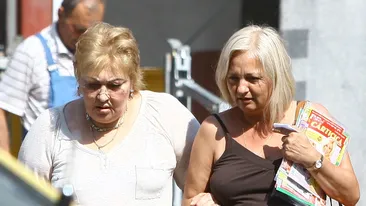 Imagini nemuritoare cu Marioara Zavoranu! Diva a contrastelor, mama Oanei a facut shopping, blindata cu aur, intr-un Second Hand