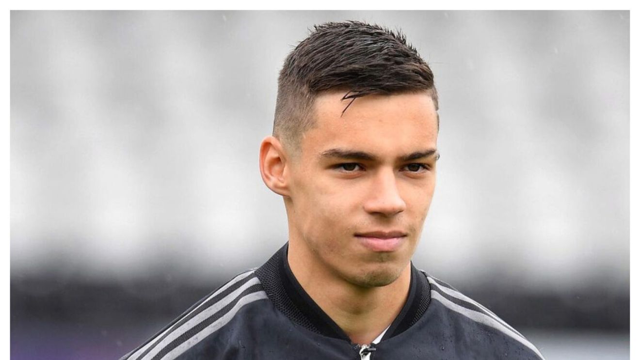 Rapid a dat lovitura pe piața transferurilor. Cătălin Cîrjan a semnat cu echipa antrenată de Adrian Mutu