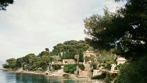 Riviera Franceză iarna: O destinație care oferă strălucire fără aglomerația verii