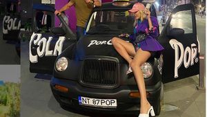 Emily Burghelea a luat permisul, iar a doua zi a făcut show total! Așa a apărut pe mașină!!! ”Să-l tot iei în fiecare zi!”
