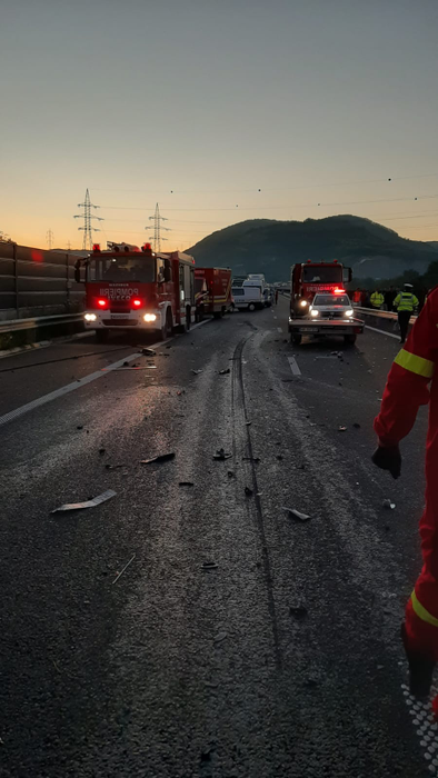 Tragedie pe A1. O mamă a murit, copiii și soțul, în stare gravă la spital