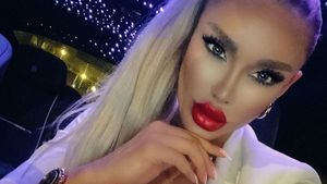 FOTO | Bianca Drăgușanu, aroganță în plină zi! Poliția a trecut pe lângă ea