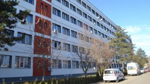 Caz șocant în Tulcea! Un elev de 13 ani l-a înjunghiat pe un alt coleg. Victima a ajuns la spital