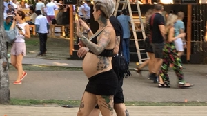 O graviduță sexy a atras toate privirile la UNTOLD!