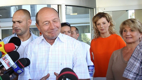 Primele declaratii ale lui Traian Basescu despre nasterea nepoatei sale: "Seamana cu mine. S-a grabit sa iasa"