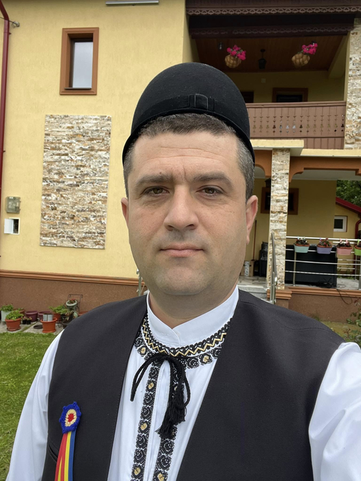 VIDEO Campanie mascată pentru USR în Las Fierbinți! Culmea, scenaristul susține că n-a scris acele replici! CNA s-a sesizat!