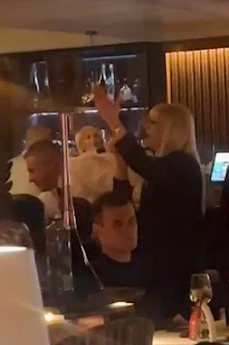 Aniversare cu ștaif la It Cucina! Radu Mazăre Jr. a făcut paranghelie mare + Pescobar nu a lipsit din peisaj