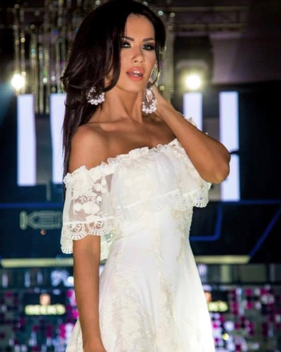 Oana Zăvoranu slăbește cu dulciuri:”Dorm cu ciocolata pe noptieră.”