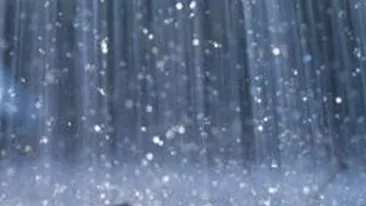 Cod galben de furtuni si ploi in 22 de judete din tara si in Capitala