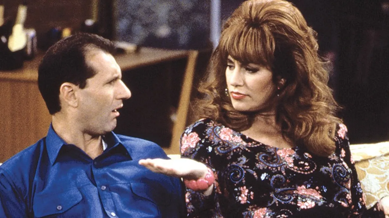 O mai știi pe Peggy din Familia Bundy?! Toți românii urmăreau serialul, la Pro TV. Înspăimântător cum arată acum