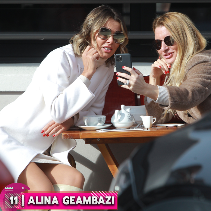 Top 30 sexy-vedete în ipostaze super-provocatoare pe stradă. Pe ce locuri “se bat” Lidia Buble, Daniela Crudu, Delia ori Claudia Pavel