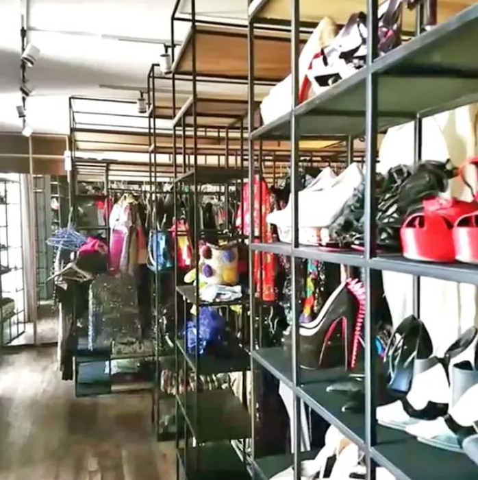 Cum arată penthouse-ul de 1,4 milioane de euro al Deliei Matache. Se întinde pe două etaje și are piscină proprie