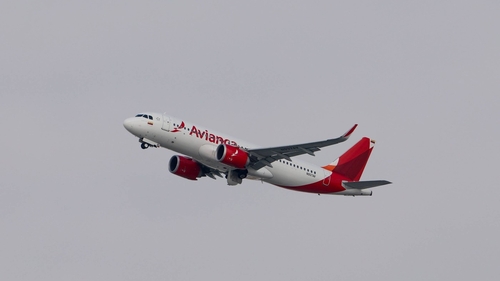 "Ne-am dat seama că nu vom supraviețui". Mărturia pasagerilor de la bordul unei curse de avion. VIDEO