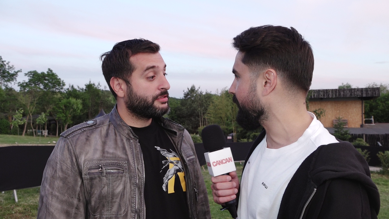 Nepotul lui Joshua Castellano o dă în tradiții românești! Urmează greul pentru fostul concurent de la Chefi la Cuțite, înainte de nuntă. “În ultima noapte ne separăm!”
